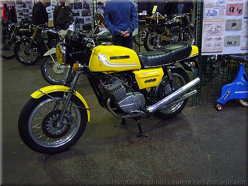 motobecane-350cc-1974-2cylindres-2temps-allumage-electronique.jpg
