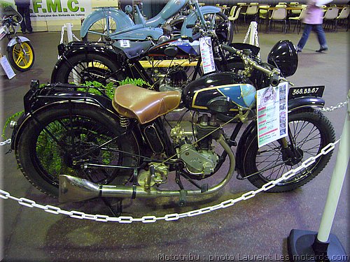 motobecane-R2-250cc-4temps-1929-moteur-anglais-JAP-boite-vitesse-STAUB.jpg
