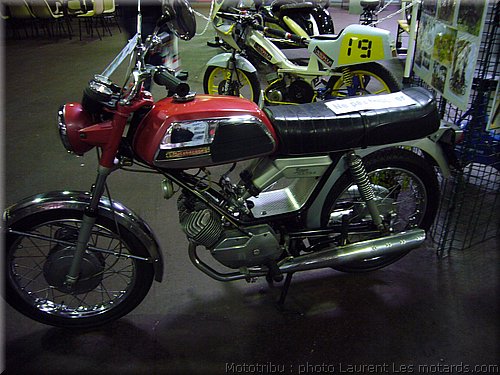 motobecane-standard-125cc-1971-bicylindre-2temps-graissage-par-melange.jpg
