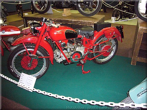 motoguzzi-airone-sport-1951-250cc-4temps-135kmh.jpg