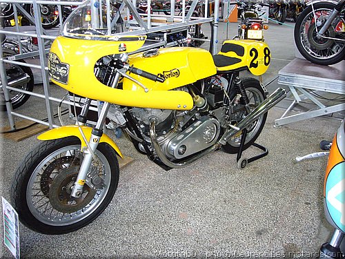 norton-commando-750cc-1972.jpg