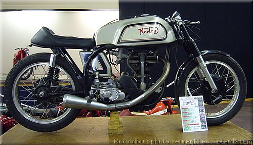 norton-manx-500cc-2act-1952.jpg