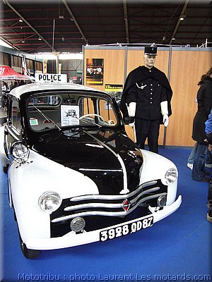 renault4cv2.jpg