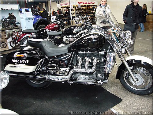 triumph-rocketIII-touring.jpg