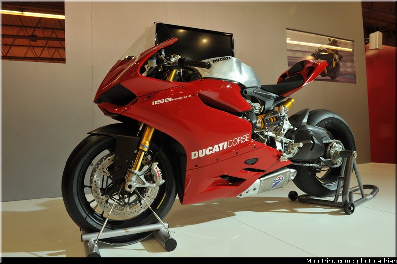 ducati_002_salon_de_la_moto_paris_2011
