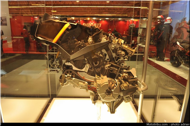 ducati_007_salon_de_la_moto_paris_2011