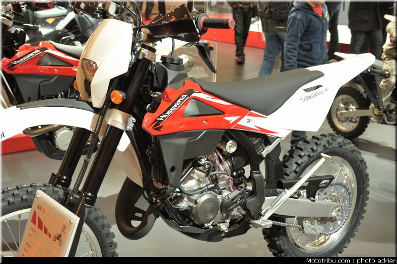 husqvarna_002_salon_de_la_moto_paris_2011