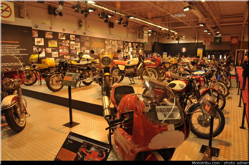 motos_et_scooters_star_001_salon_de_la_moto_paris_2011