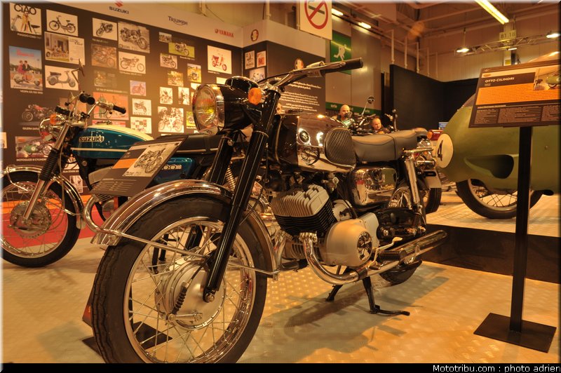 motos_et_scooters_star_009_salon_de_la_moto_paris_2011