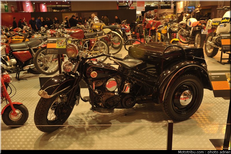 motos_et_scooters_star_010_salon_de_la_moto_paris_2011