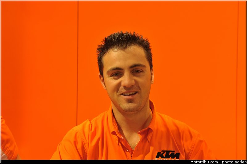 personnalite_017_salon_de_la_moto_paris_2011
