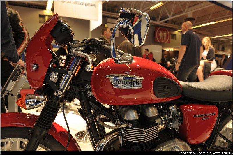 triumph_001_salon_de_la_moto_paris_2011