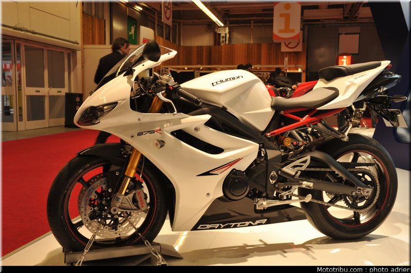 triumph_005_salon_de_la_moto_paris_2011