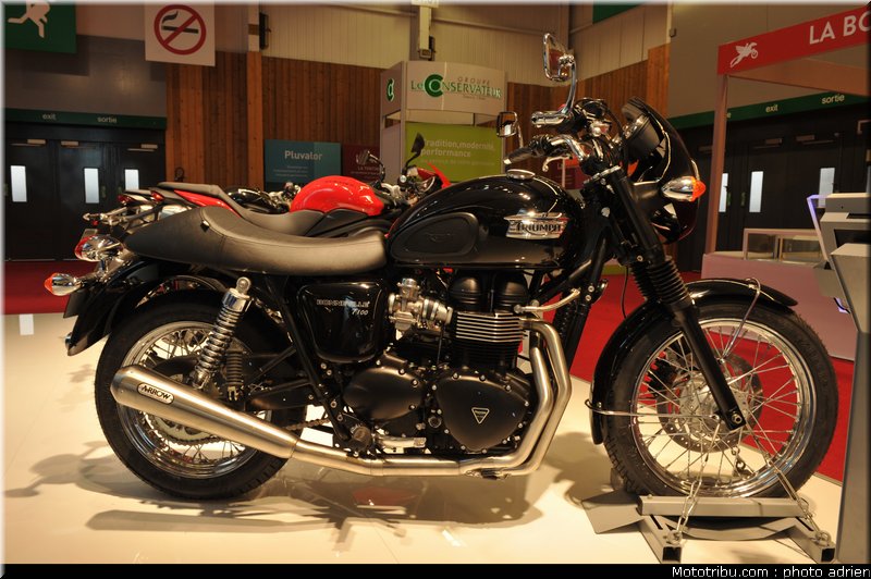 triumph_006_salon_de_la_moto_paris_2011