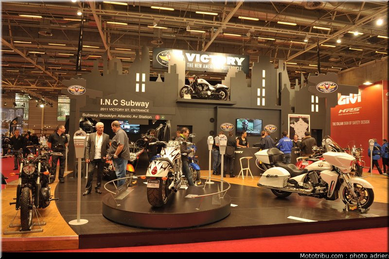 victory_001_salon_de_la_moto_paris_2011