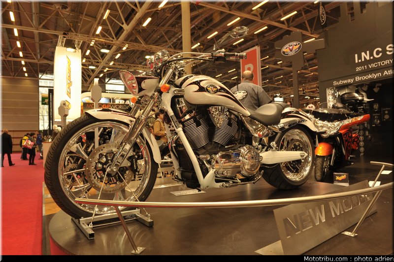 victory_002_salon_de_la_moto_paris_2011