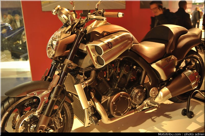 yamaha_019_salon_de_la_moto_paris_2011
