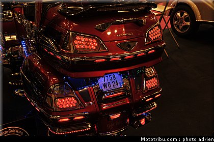 divers_008_salon_de_la_moto_paris_2011.jpg