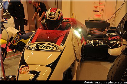 divers_017_salon_de_la_moto_paris_2011.jpg