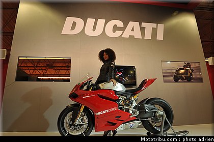 ducati_001_salon_de_la_moto_paris_2011.jpg