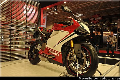 ducati_004_salon_de_la_moto_paris_2011.jpg