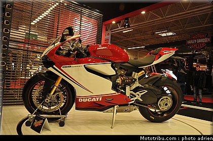 ducati_005_salon_de_la_moto_paris_2011.jpg