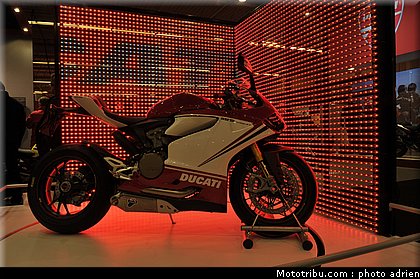 ducati_013_salon_de_la_moto_paris_2011.jpg