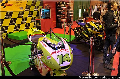 grand_prix_france_moto_003_salon_de_la_moto_paris_2011.jpg
