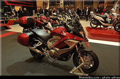 honda_002_salon_de_la_moto_paris_2011.jpg