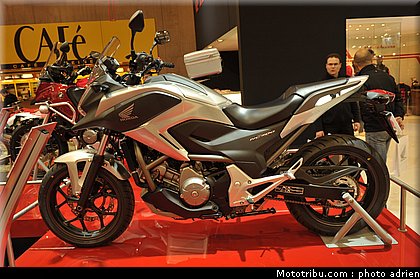 honda_004_salon_de_la_moto_paris_2011.jpg