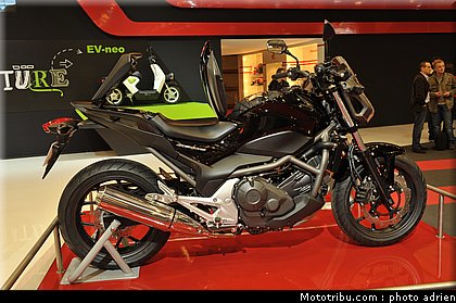 honda_006_salon_de_la_moto_paris_2011.jpg