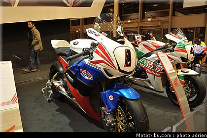 honda_014_salon_de_la_moto_paris_2011.jpg