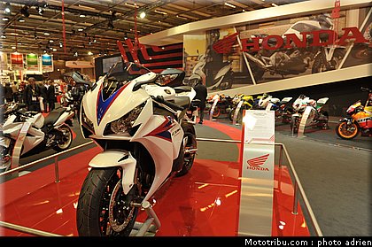 honda_022_salon_de_la_moto_paris_2011.jpg