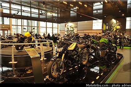 kawasaki_002_salon_de_la_moto_paris_2011.jpg