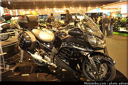 kawasaki_009_salon_de_la_moto_paris_2011.jpg