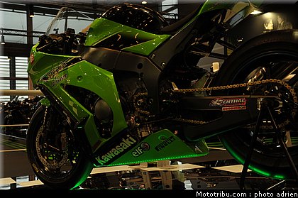 kawasaki_021_salon_de_la_moto_paris_2011.jpg