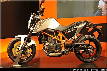 ktm_003_salon_de_la_moto_paris_2011.jpg