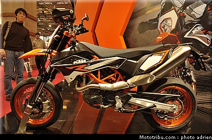 ktm_011_salon_de_la_moto_paris_2011.jpg