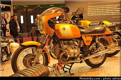motos_et_scooters_star_004_salon_de_la_moto_paris_2011.jpg