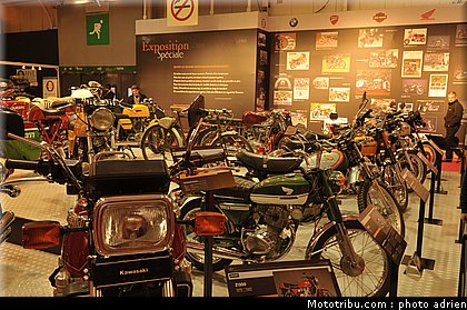 motos_et_scooters_star_007_salon_de_la_moto_paris_2011.jpg