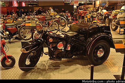 motos_et_scooters_star_010_salon_de_la_moto_paris_2011.jpg
