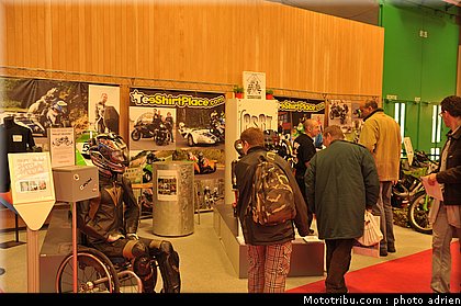 para_side_racing_team_002_salon_de_la_moto_paris_2011.jpg
