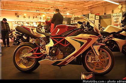 paradise_moto_003_salon_de_la_moto_paris_2011.jpg