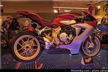 paradise_moto_006_salon_de_la_moto_paris_2011.jpg