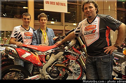 personnalite_001_salon_de_la_moto_paris_2011.jpg