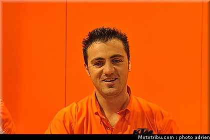 personnalite_017_salon_de_la_moto_paris_2011.jpg
