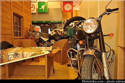 roadtrip_003_salon_de_la_moto_paris_2011.jpg