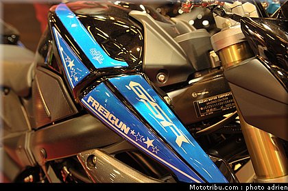 s2concept_002_salon_de_la_moto_paris_2011.jpg