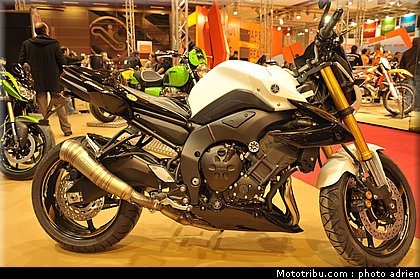 s2concept_004_salon_de_la_moto_paris_2011.jpg