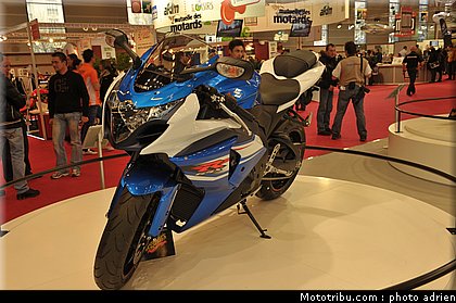 suzuki_008_salon_de_la_moto_paris_2011.jpg